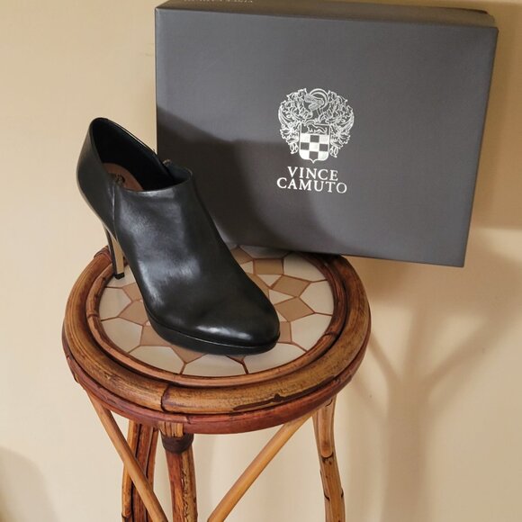 shoes - Picture 1 of 4